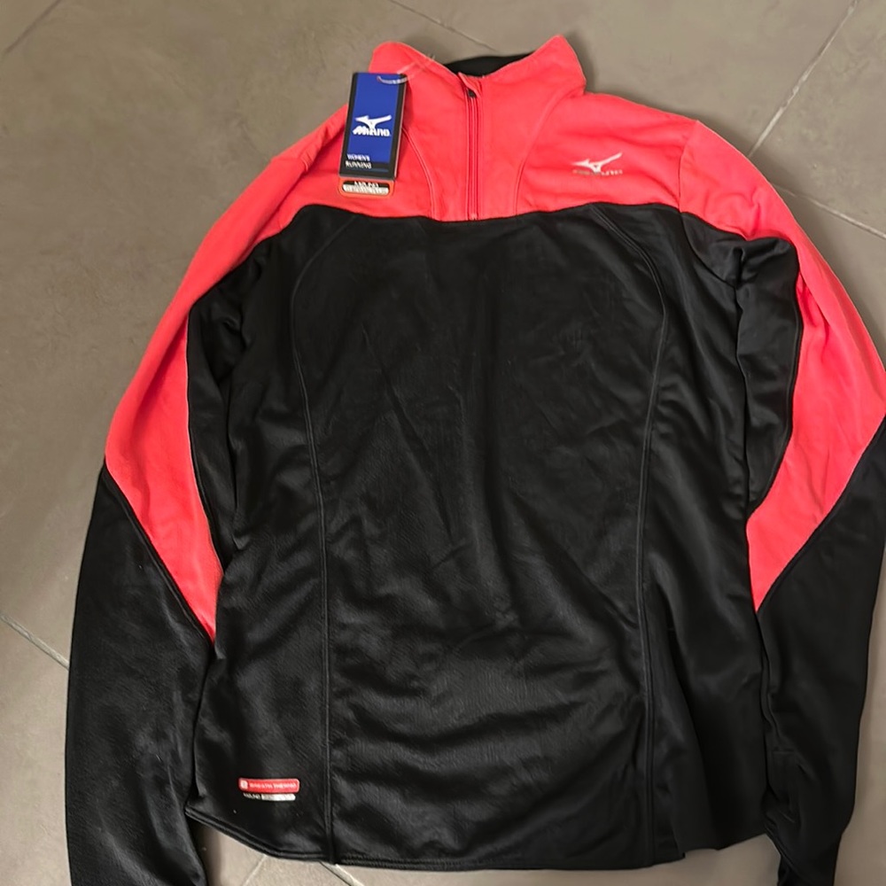 Mizuno top